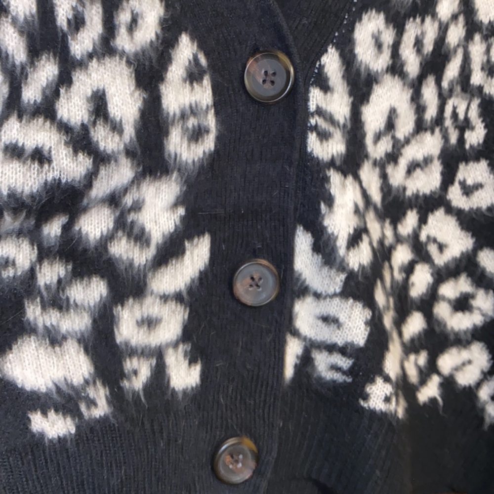 Universal Thread Women’s Button Cardigan Size Lg … - image 5